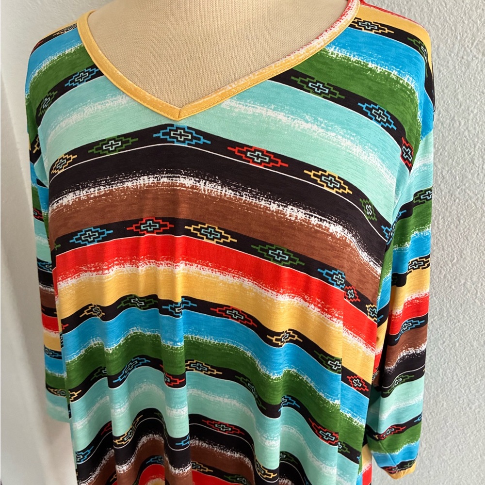L&B Aztec print top - Picture 2 of 6
